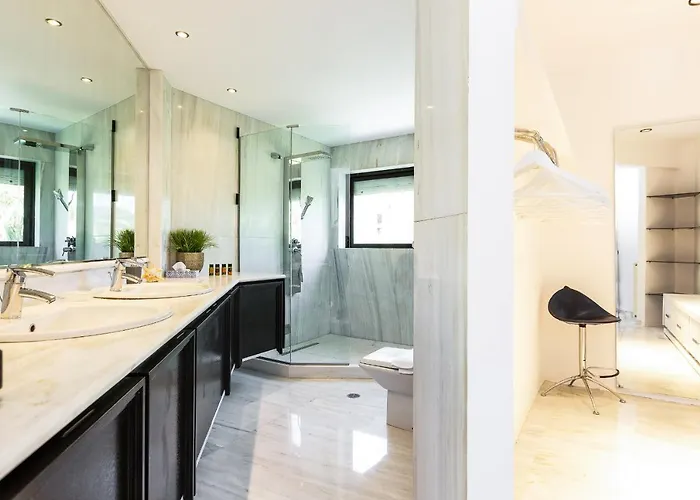 Paul's Mansion ハニア