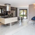 Paul's Mansion ヴィラ *